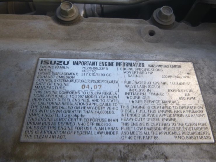 2008-gmc-w5500-image-25