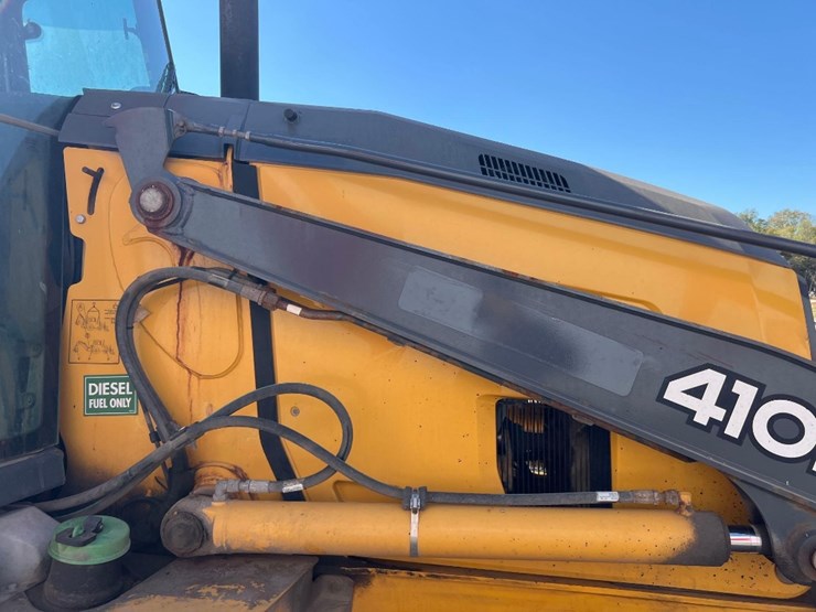 deere-410l-image-23