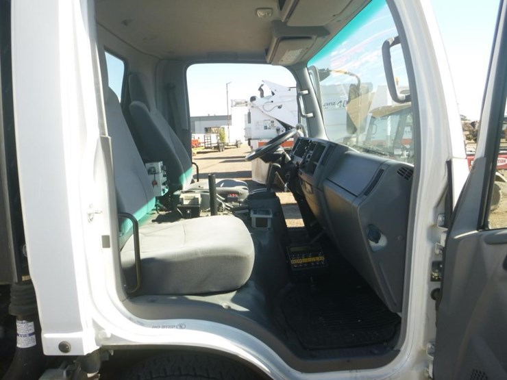 2008-gmc-w5500-image-19