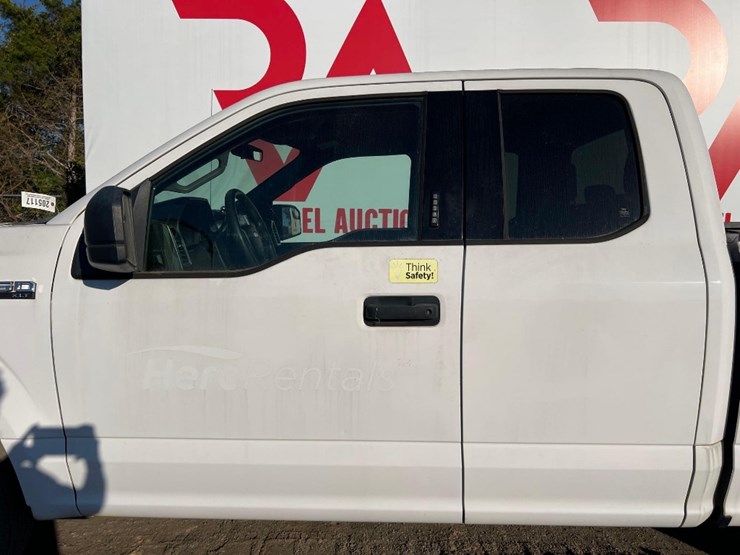 2018-ford-f150-xl-image-9