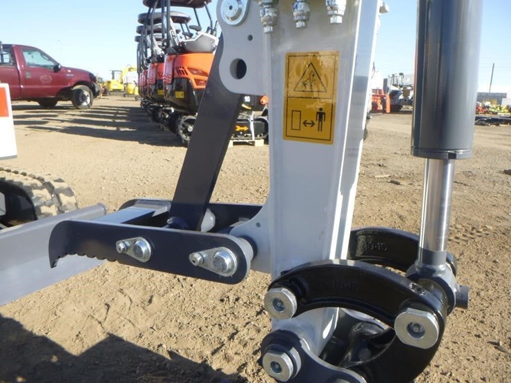 bttl-et16h-6-hydraulic-excavator-image-12