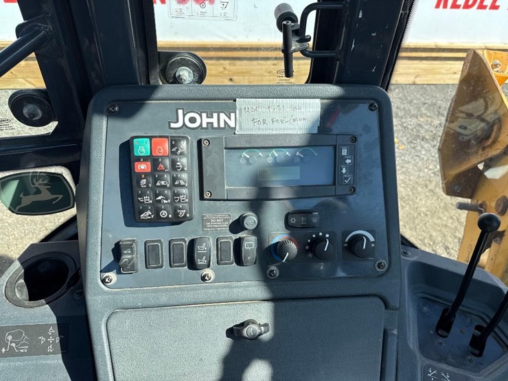deere-410l-image-27