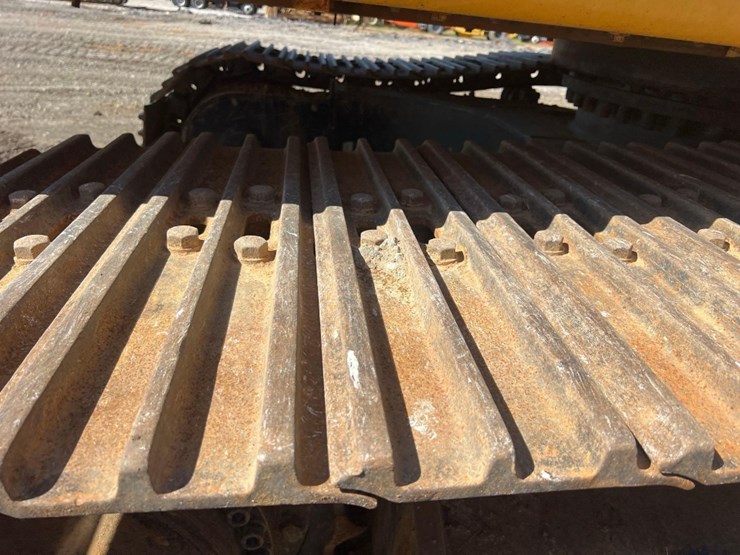 2021-caterpillar-336gc-image-24