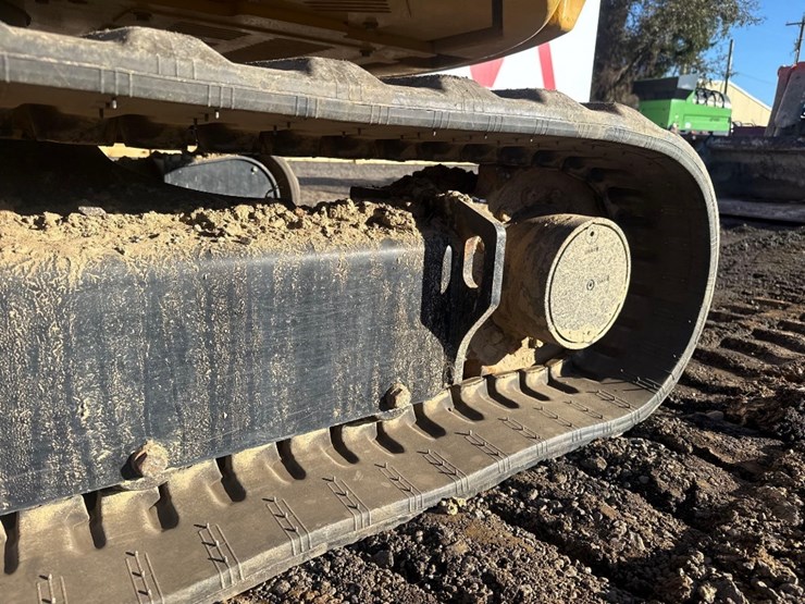 2024-caterpillar-306cr-image-12