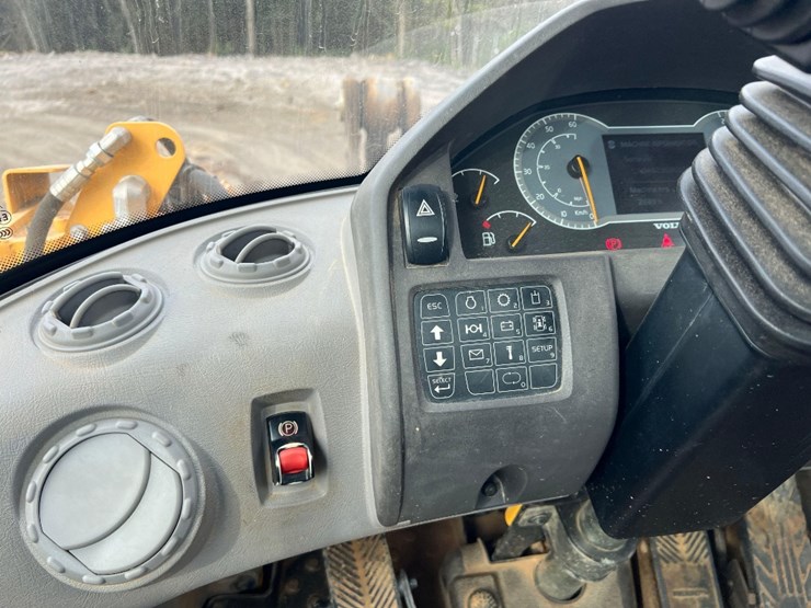 volvo-l70h-image-33