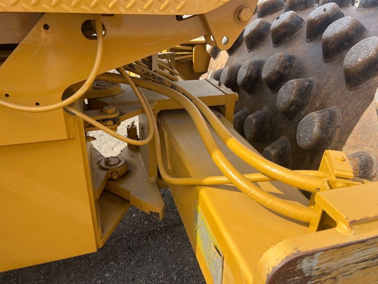 caterpillar-cp-433c-image-17