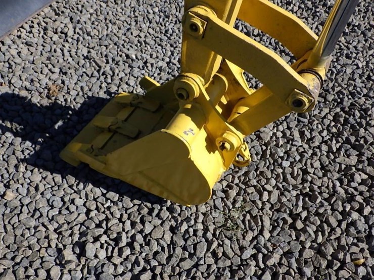 komatsu-pc12-image-8