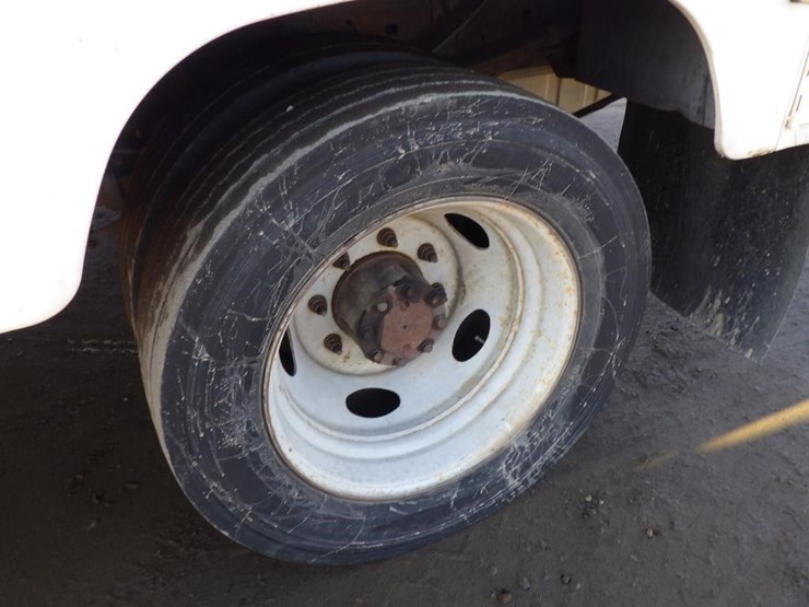 2001-ford-f450-image-16