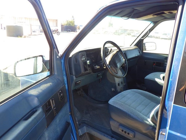 1995-chevrolet-astro-image-5