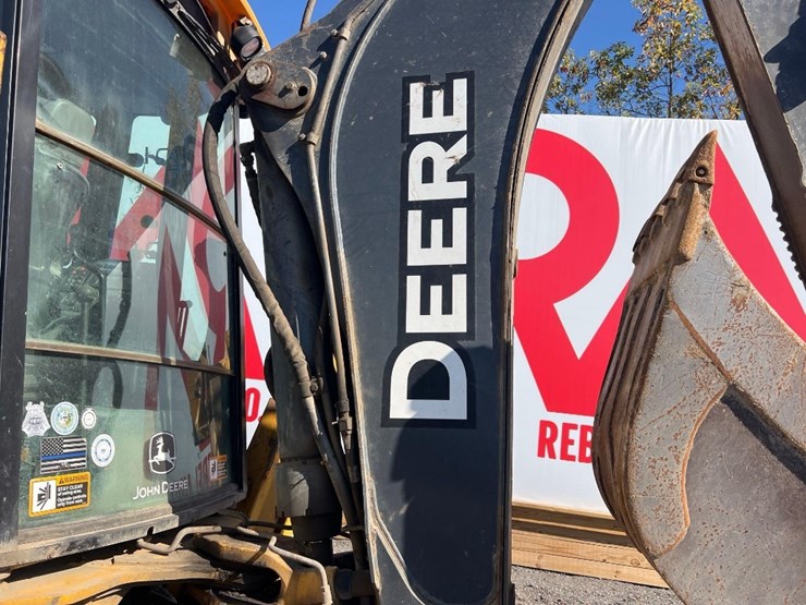 deere-410l-image-22