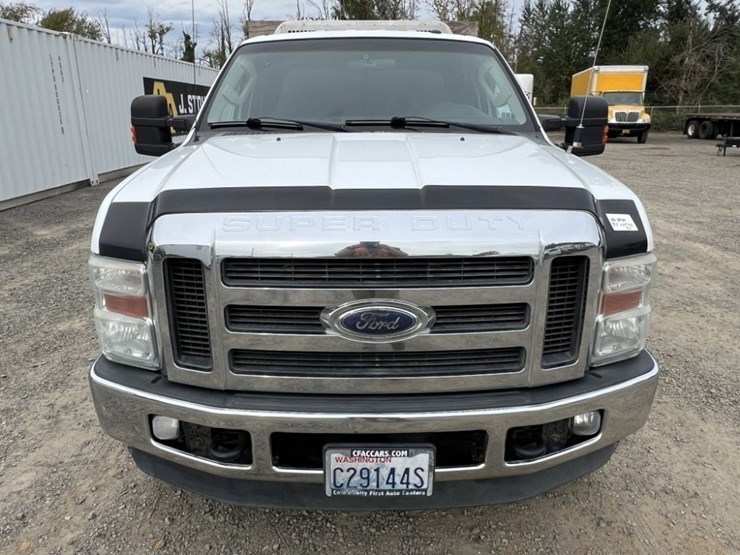 2010-ford-f350-xlt-image-8