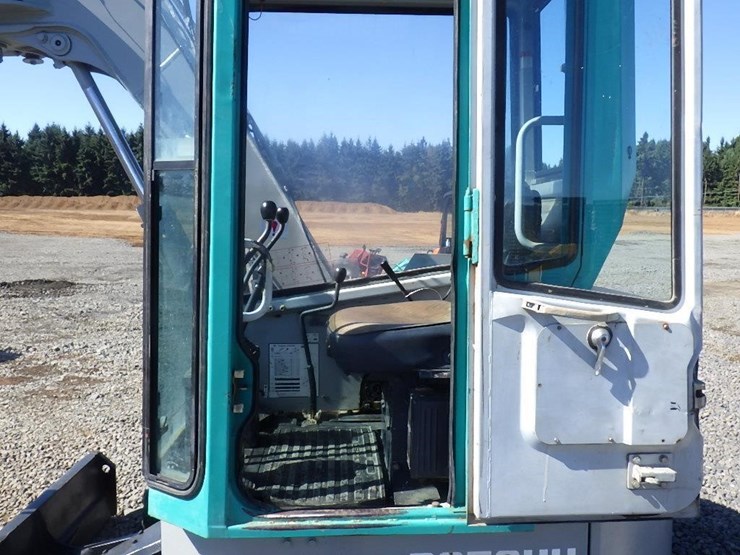 komatsu-pc50uu-1-image-17