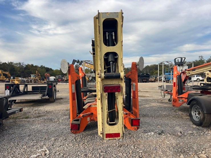 2016-jlg-t350-image-3