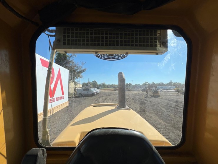 caterpillar-cp-563d-image-30