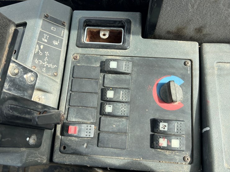 2006-caterpillar-it38g-image-28