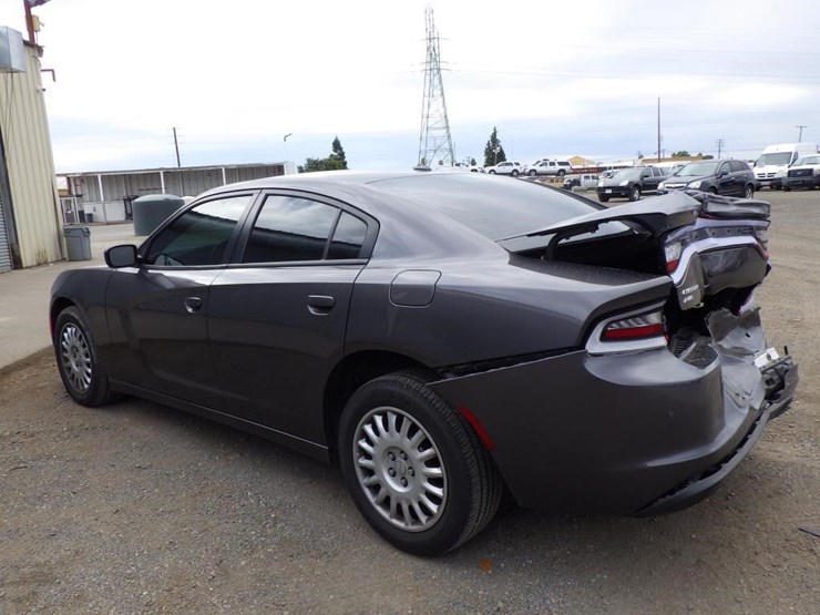2021-dodge-charger-sedan-image-4