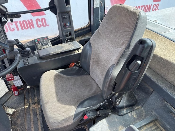 2017-deere-644k-image-20
