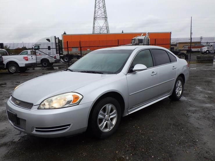 2013-chevrolet-impala-sedan-image-1