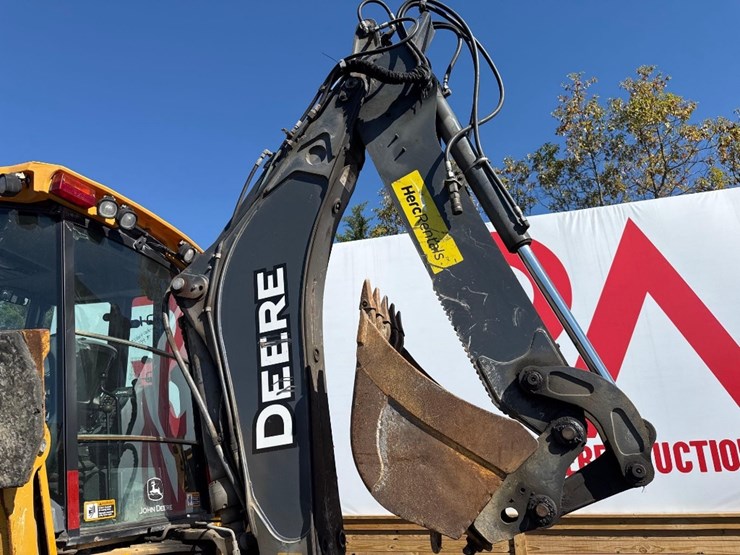 deere-410l-image-16