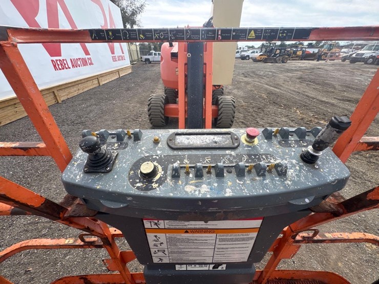 2008-jlg-450aj-image-22