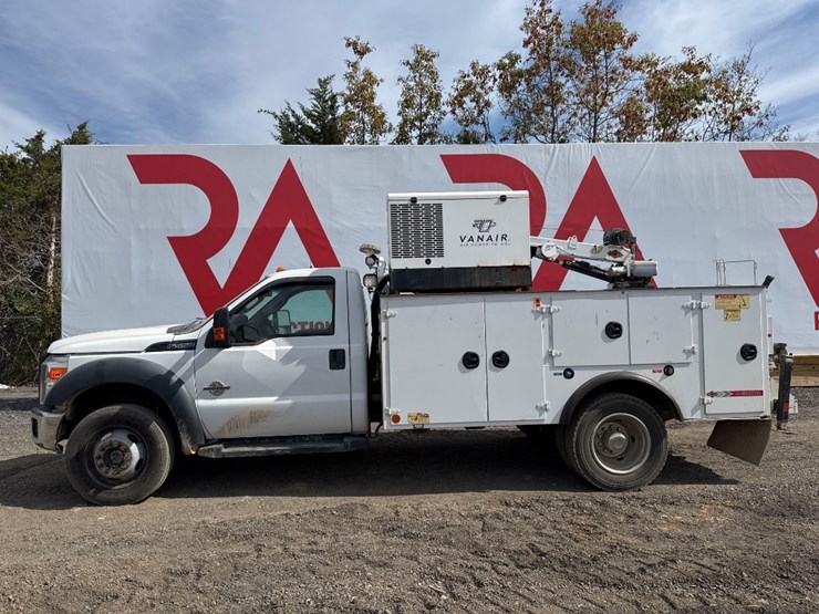 2016-ford-f550-xl-image-1