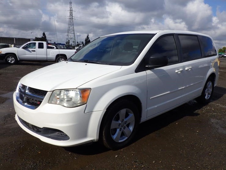 2013-dodge-grand-caravan-image-1