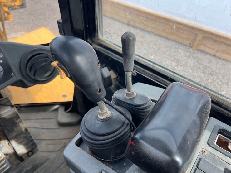 2006-caterpillar-it38g-image-27