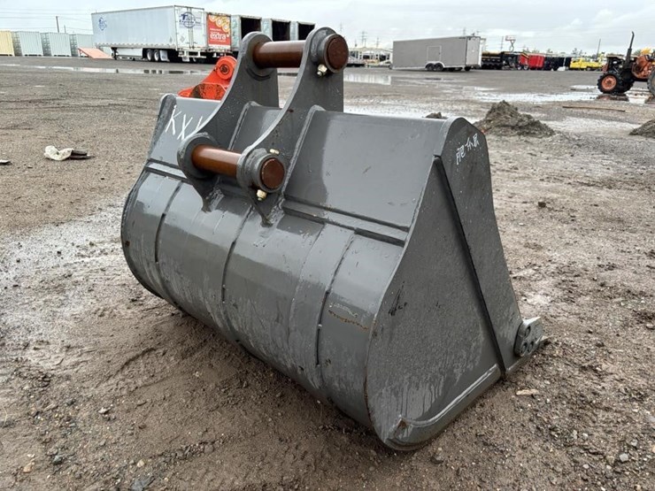 kubota-41"-excavator-bucket-w/teeth-image-3