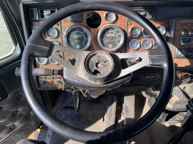 2000-kenworth-t800-image-19