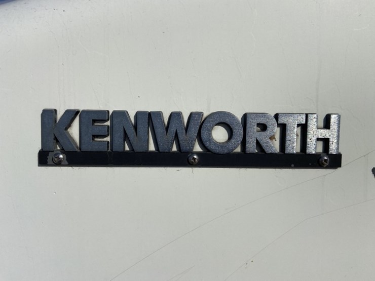 2000-kenworth-t800-image-10