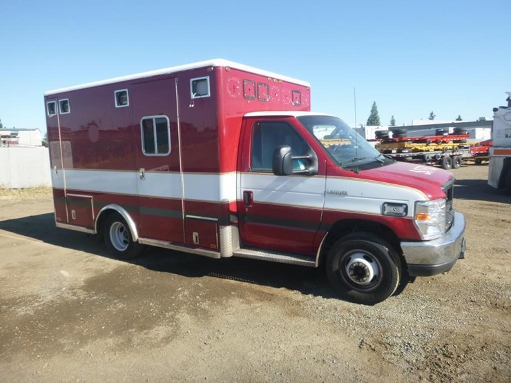 2017-ford-e350-image-2