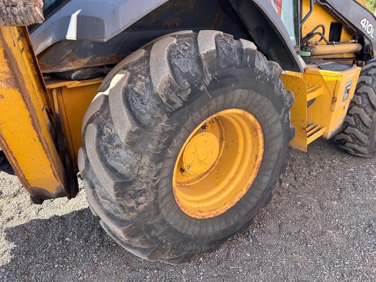 deere-410l-image-11
