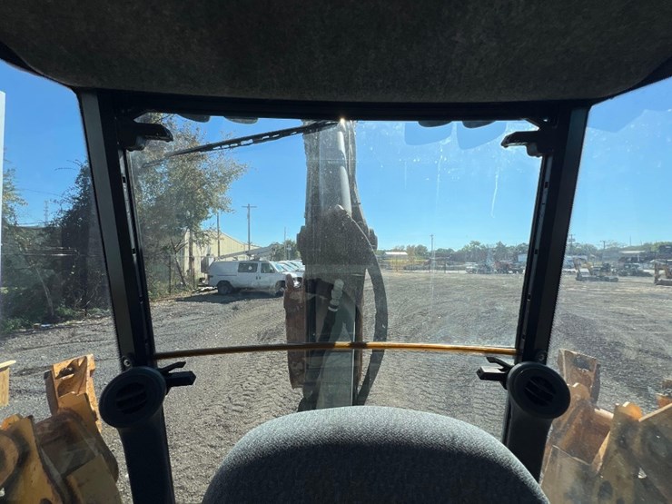deere-410l-image-42