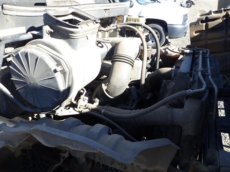 2005-hino-185-image-10