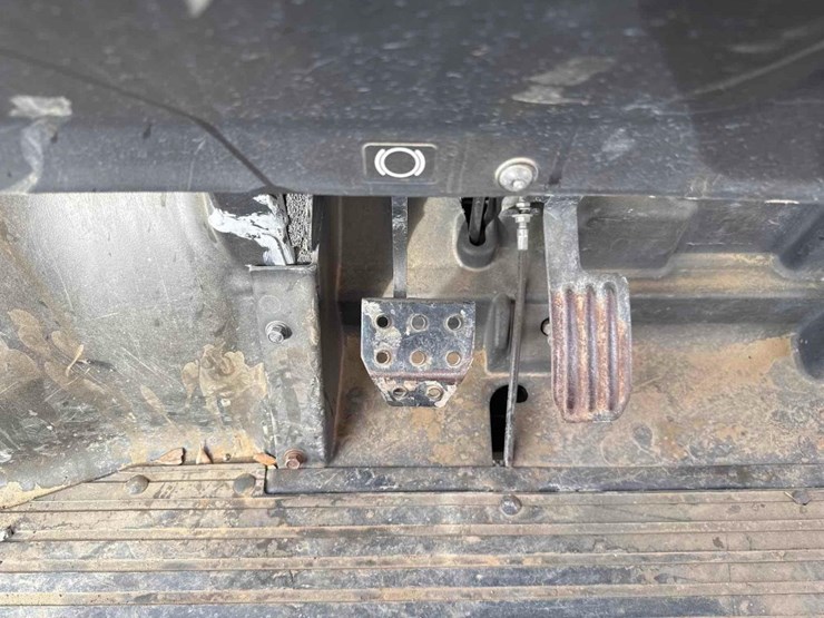 kubota-x1140-crew-rtv-image-21