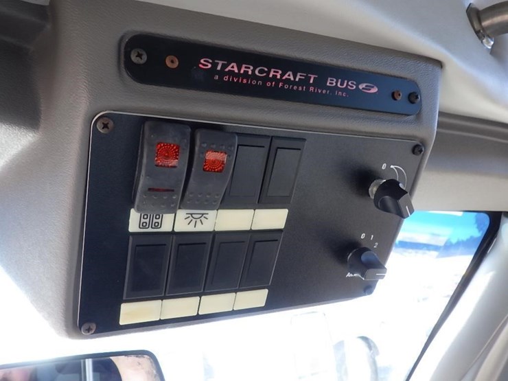 2015-ford-e350-image-14