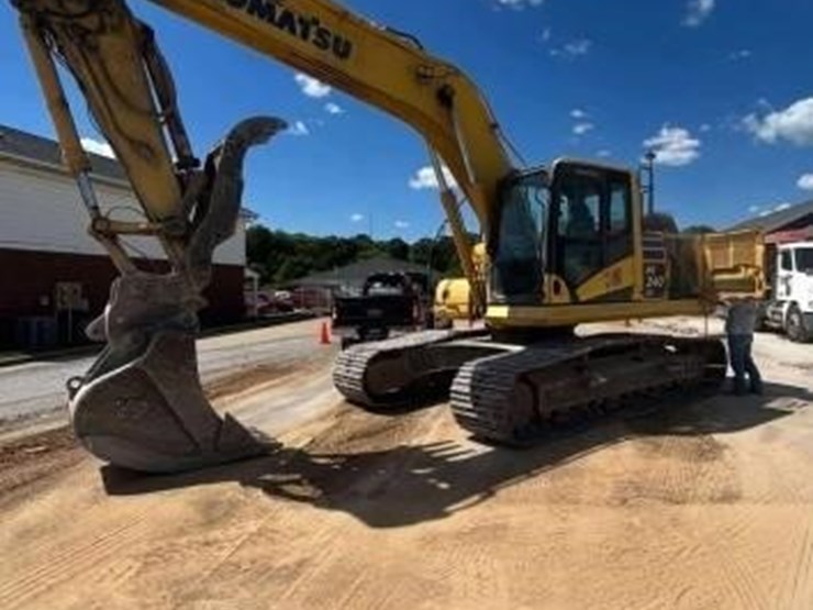 2014-komatsu-pc240-lc-10-image-4