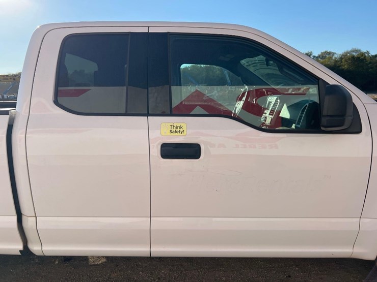 2018-ford-f150-xl-image-12