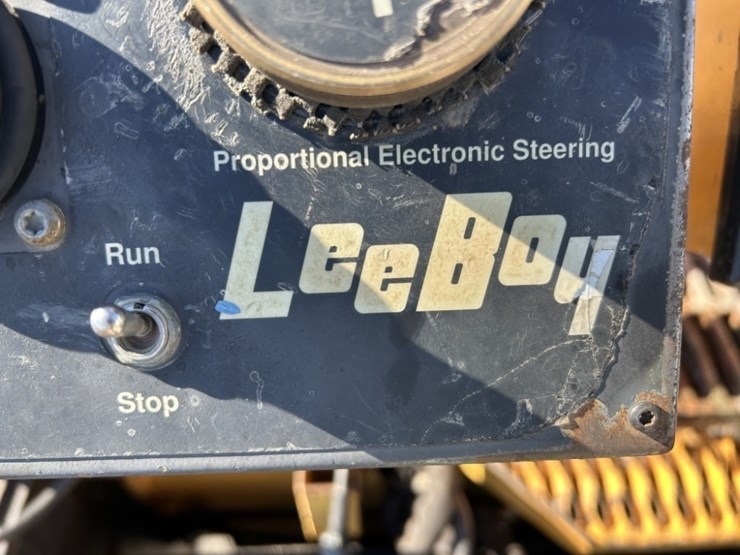 2002-leeboy-8500-image-17