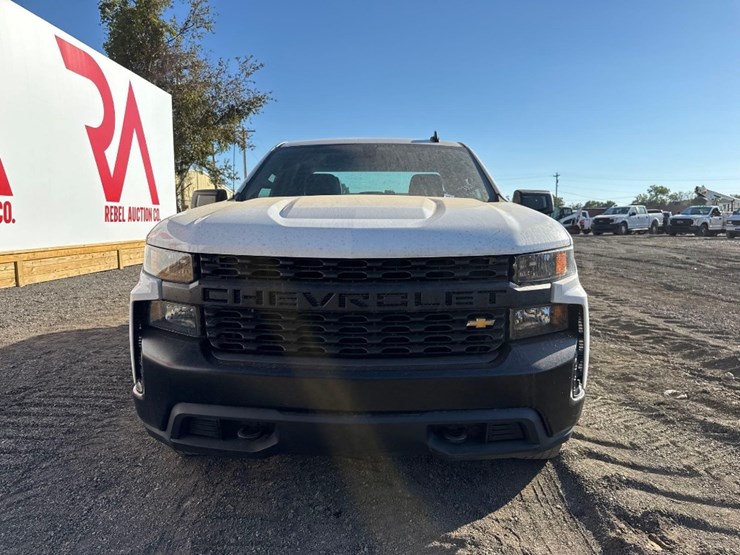 2020-chevrolet-silverado-image-3