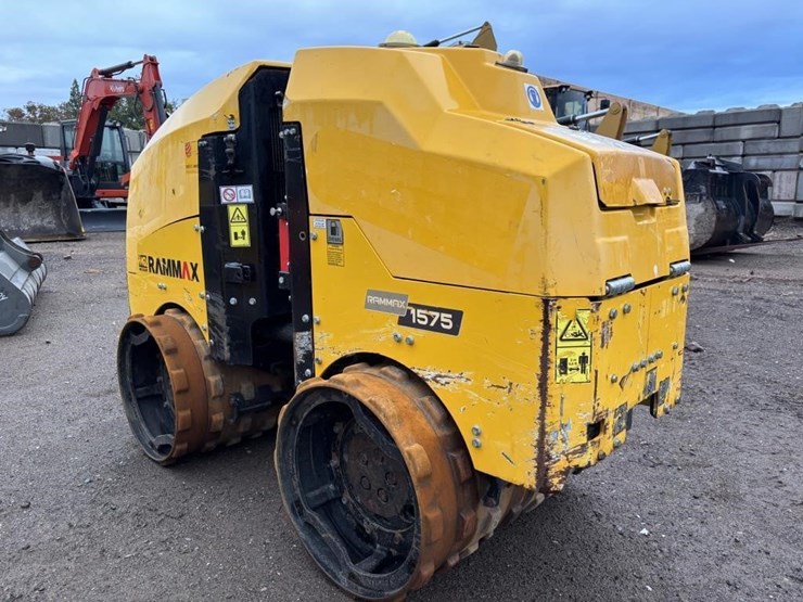 2018-rammax-1575-vibratory-roller-image-4