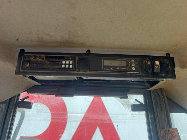 komatsu-wa250-image-32