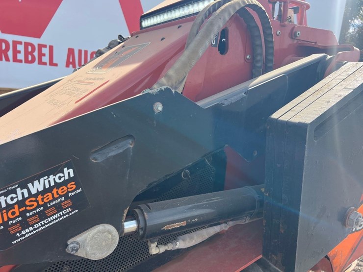 2019-ditch-witch-sk1550-image-10