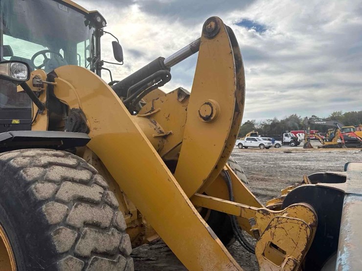 caterpillar-938k-image-18