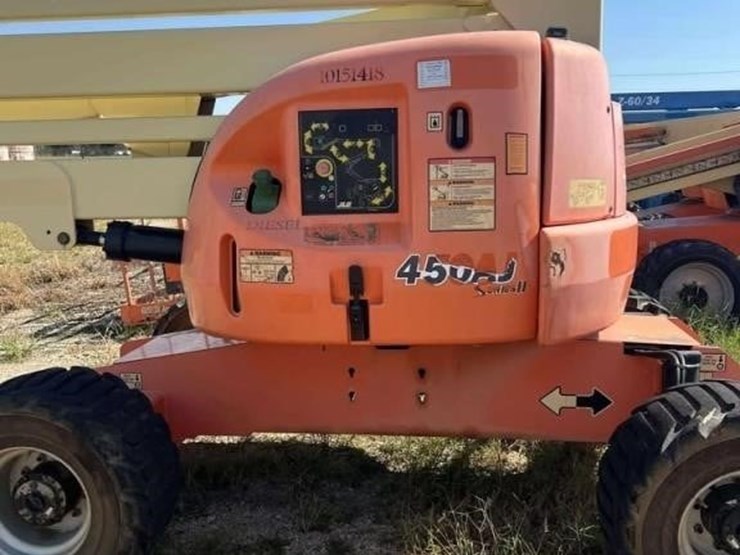 2013-jlg-450aj-image-3