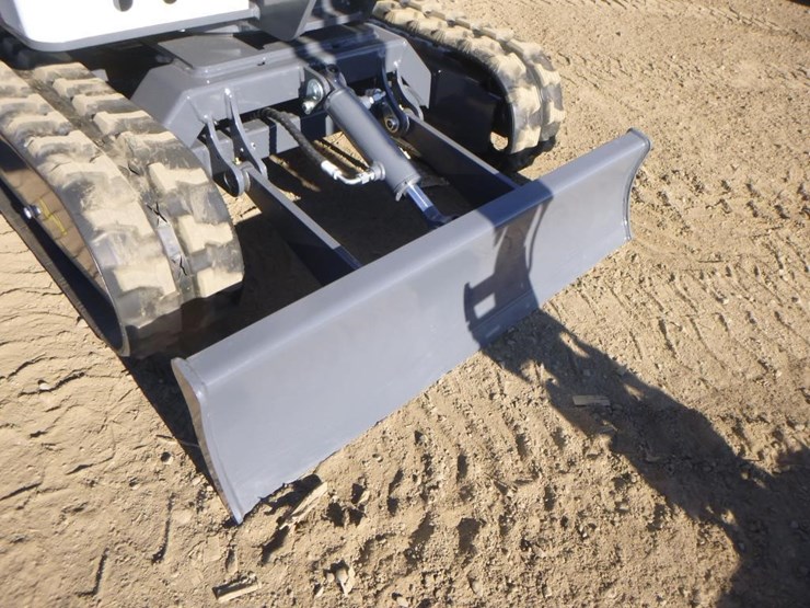 bttl-et15h-6-hydraulic-excavator-image-16