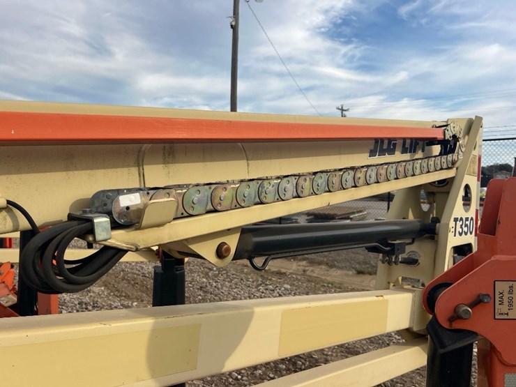 2018-jlg-t350-image-13