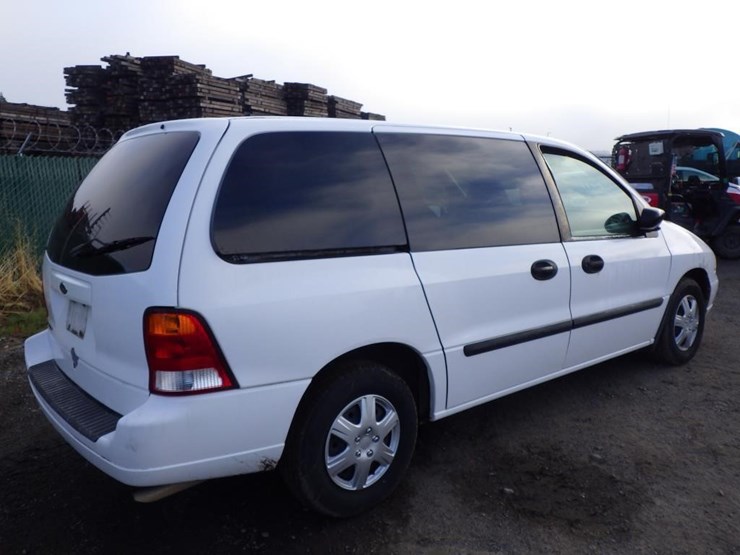 2003-ford-windstar-image-3