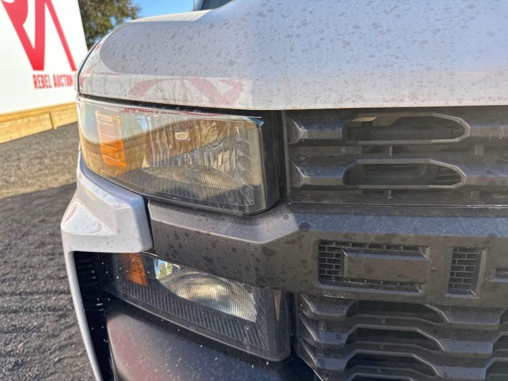 2020-chevrolet-silverado-image-18