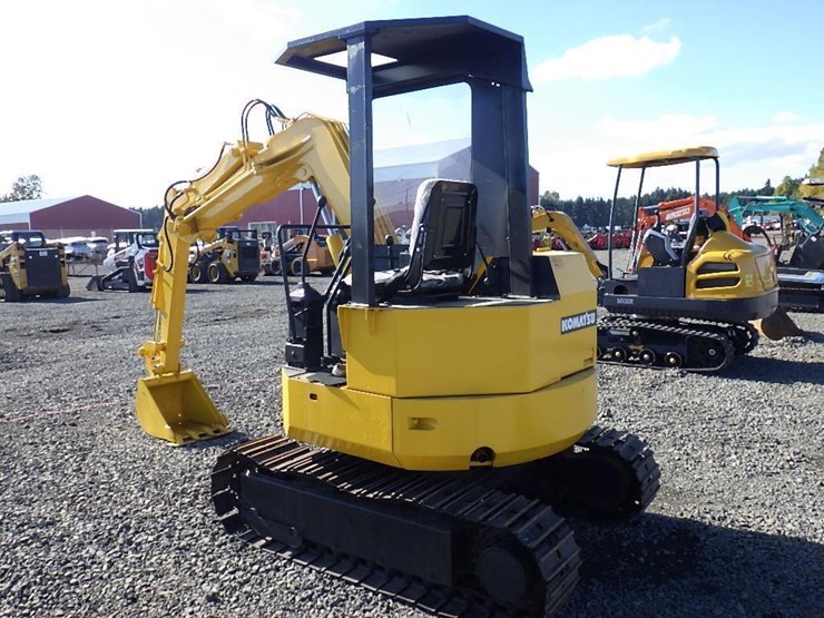 komatsu-pc28uu-image-6